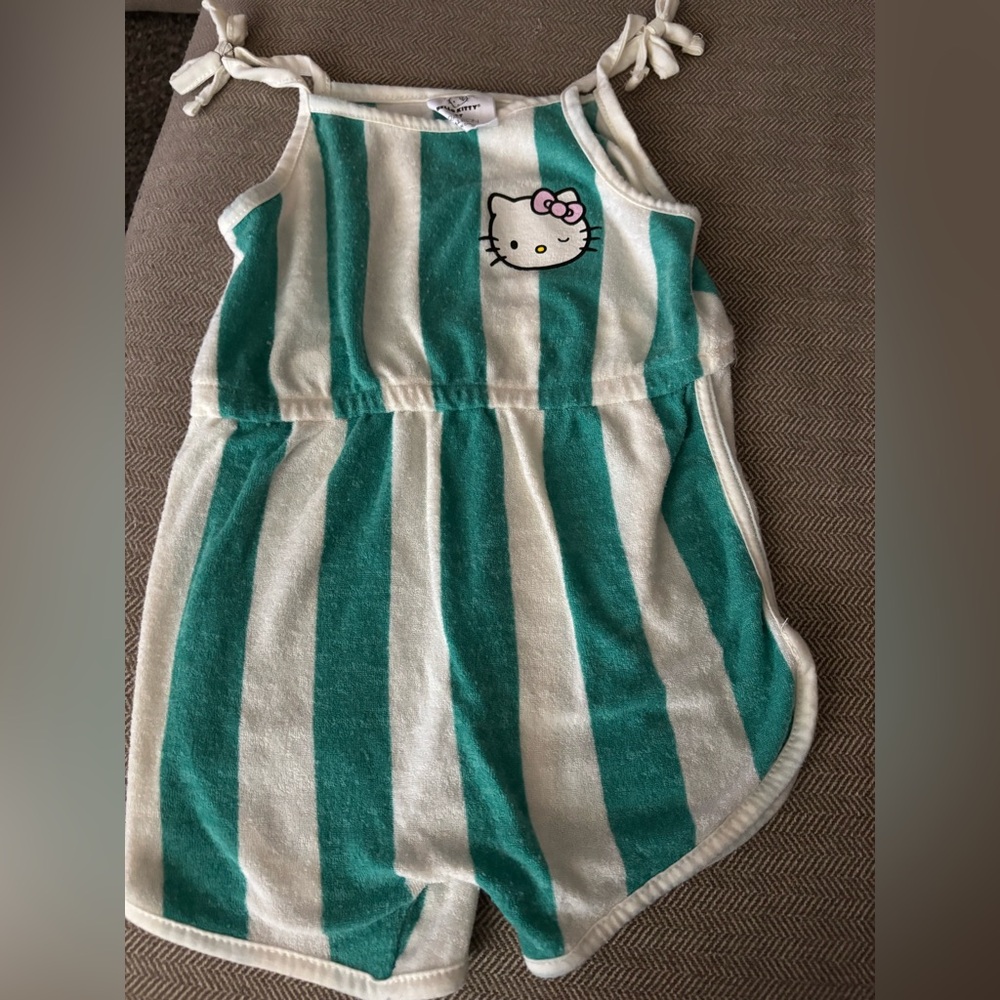 Hello Kitty  Romper